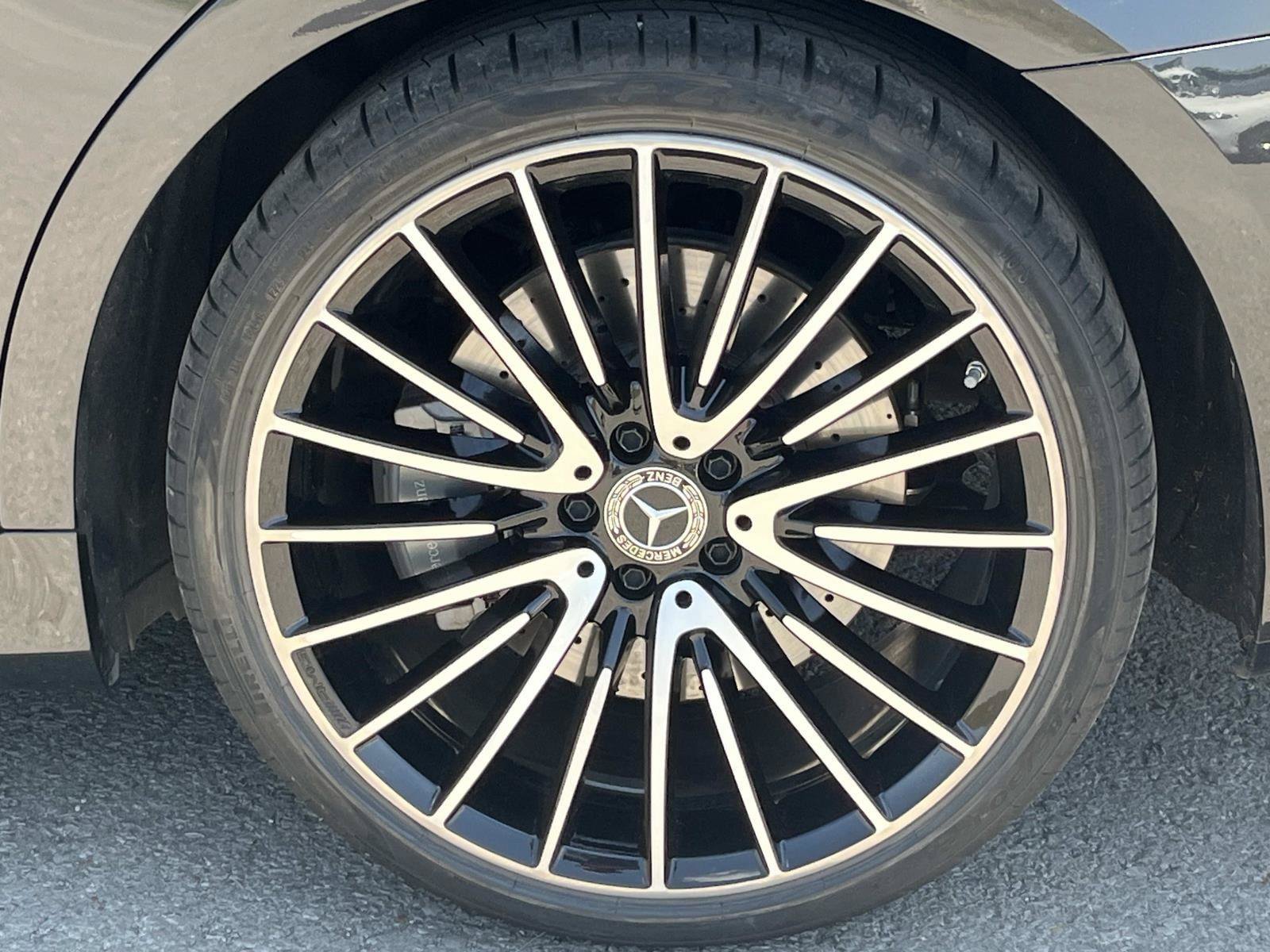 Certified 2023 Mercedes-Benz S 580 4MATIC Sedan image 11