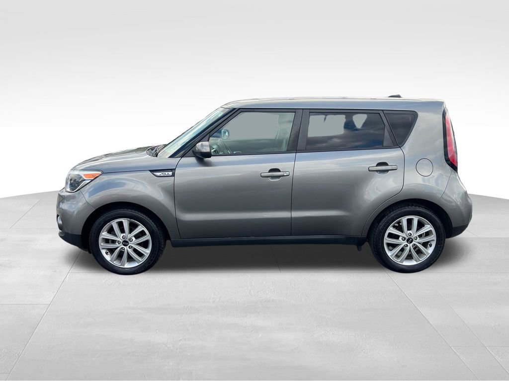 Used 2018 Kia Soul + image 5