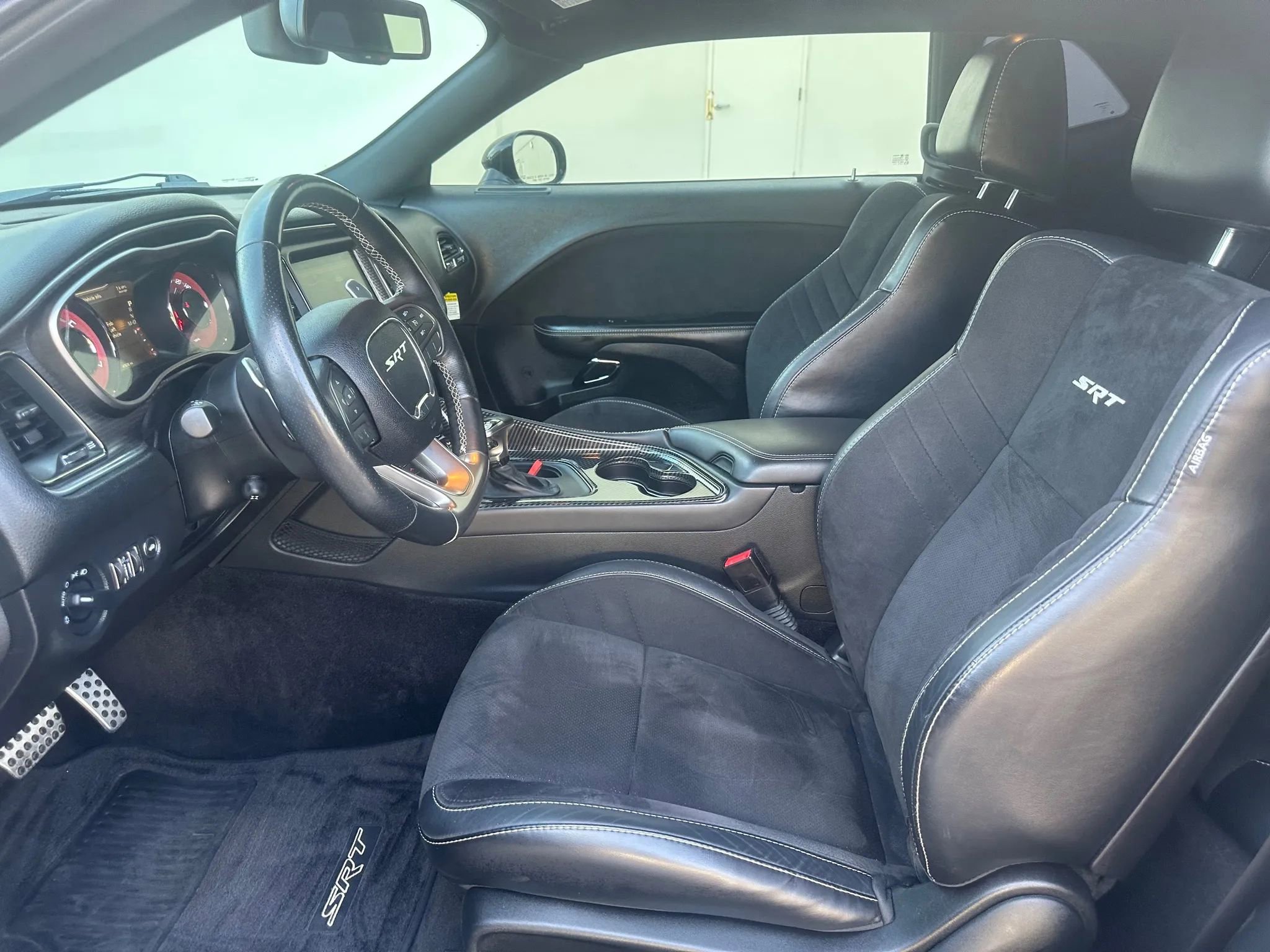 Used 2016 Dodge Challenger SRT Hellcat image 15