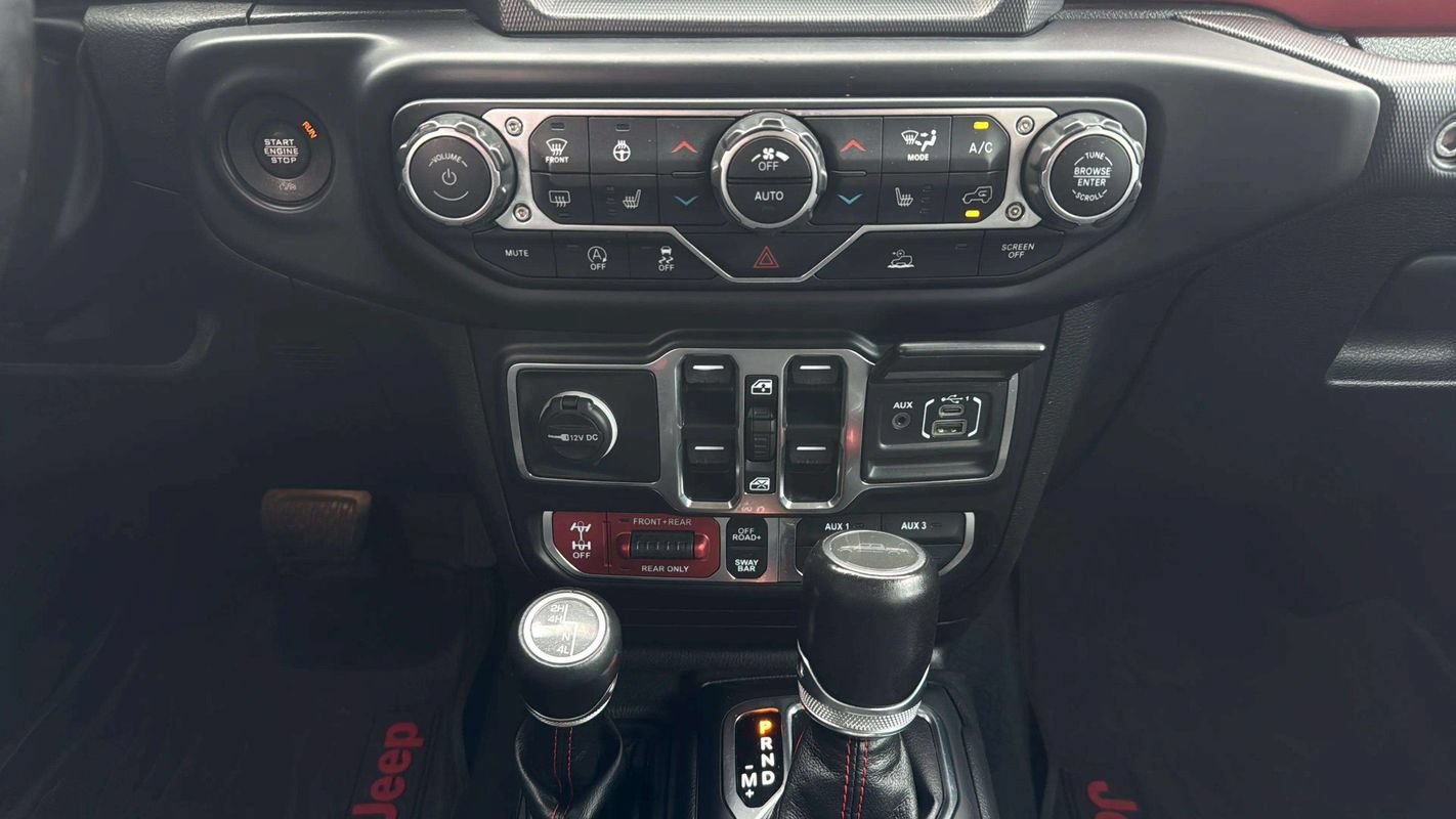 Used 2022 Jeep Gladiator Rubicon w/ Cold Weather Group AWD/4WD image 12