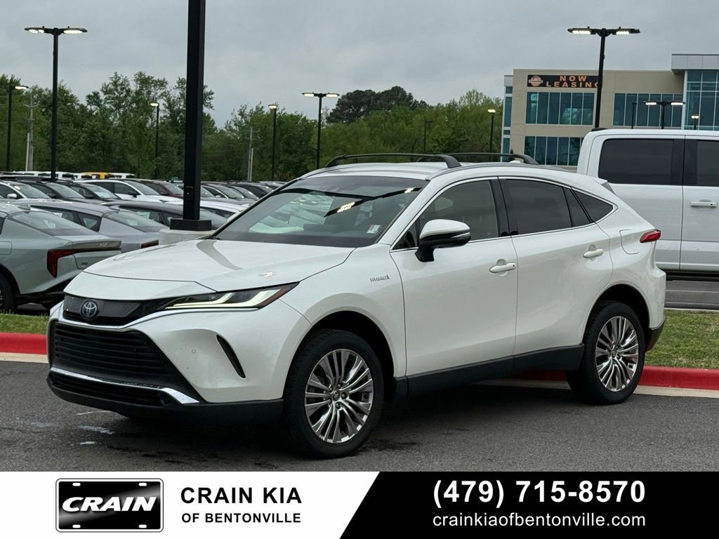 Used 2021 Toyota Venza XLE w/ Softex Package AWD/4WD image 3