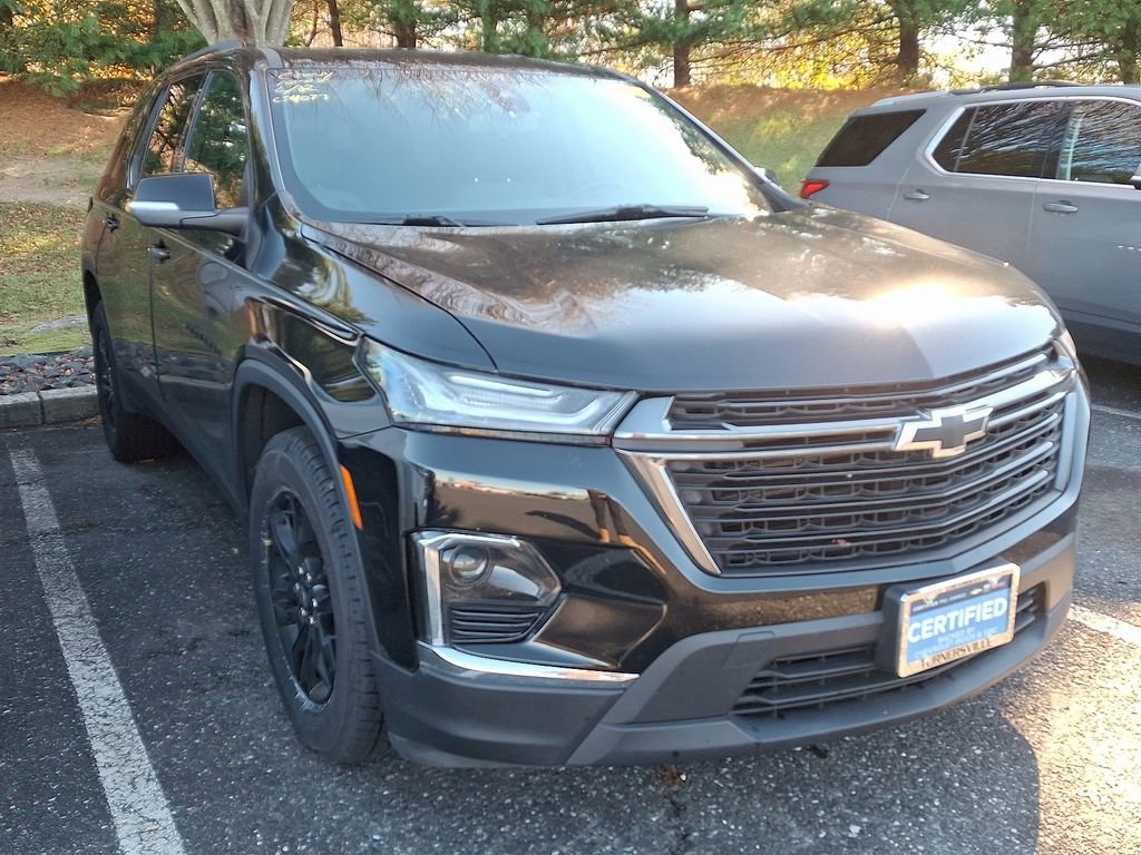 Certified 2023 Chevrolet Traverse LT image 3