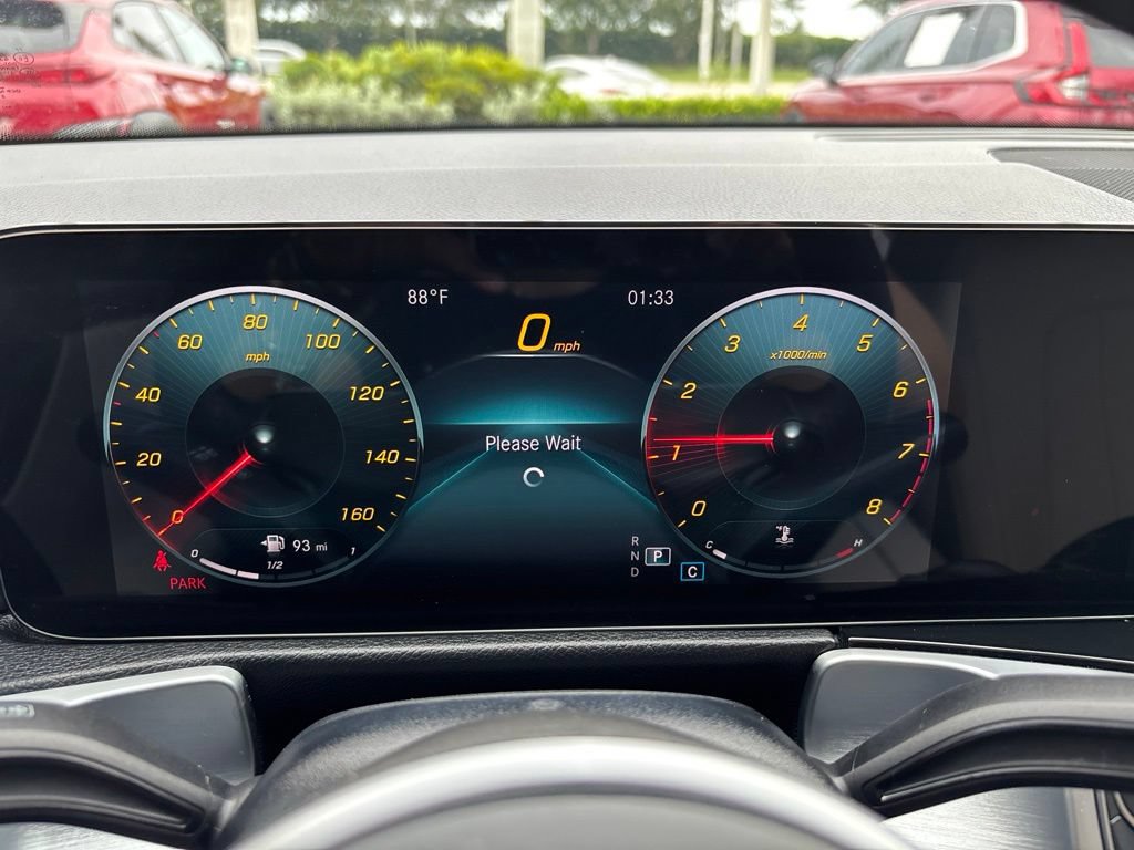 Used 2022 Mercedes-Benz GLB 250 w/ Premium Package Lite image 28