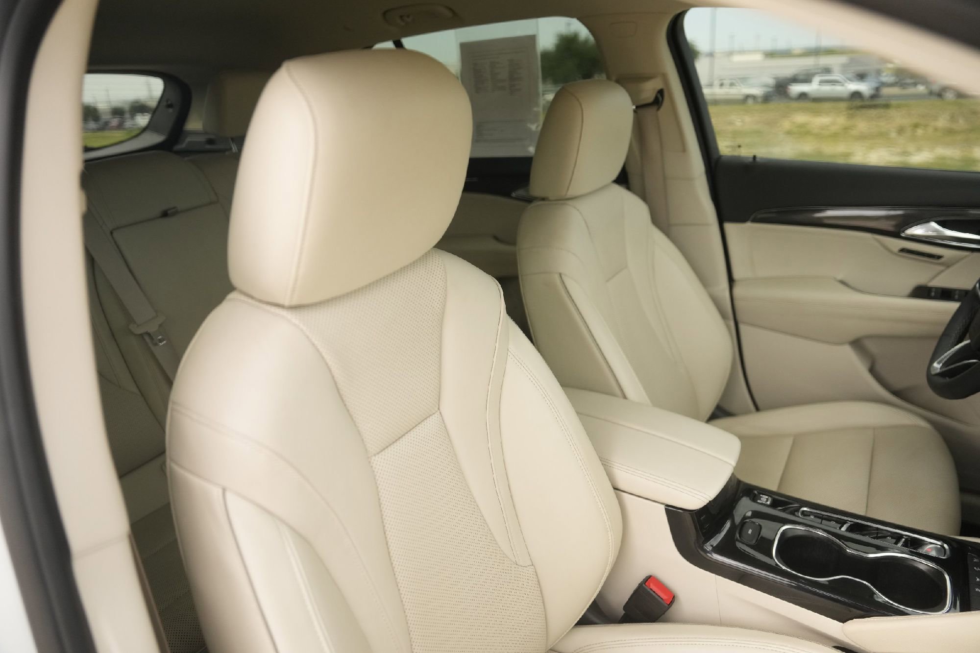 Used 2023 Buick Envision Essence image 22