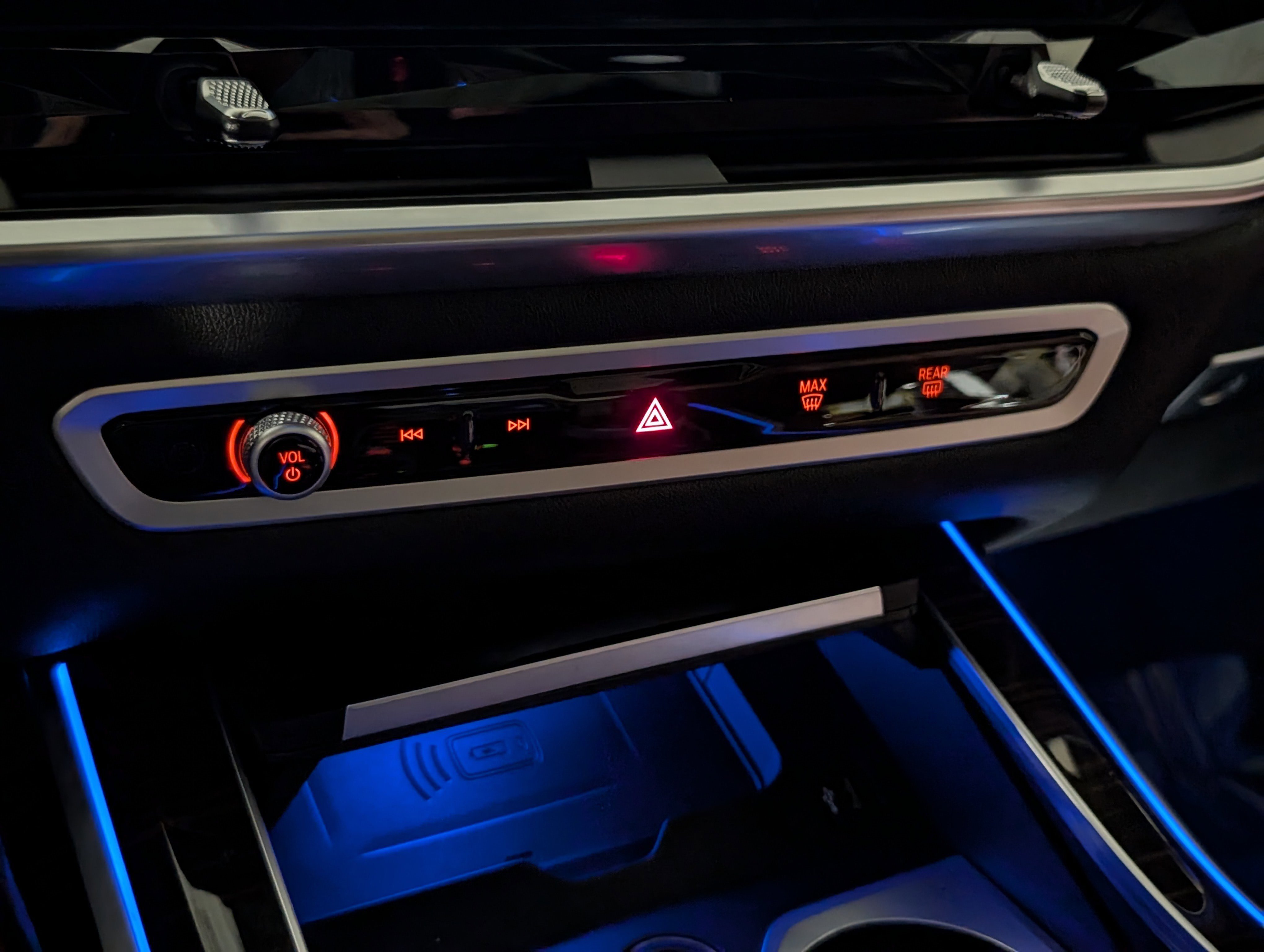 Used 2024 BMW X7 M60i w/ Executive Package image 33