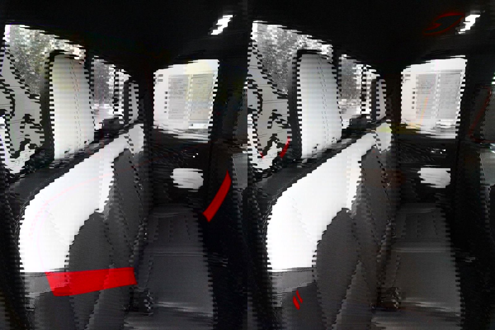 Used 2024 GMC Canyon AT4X AWD/4WD image 25