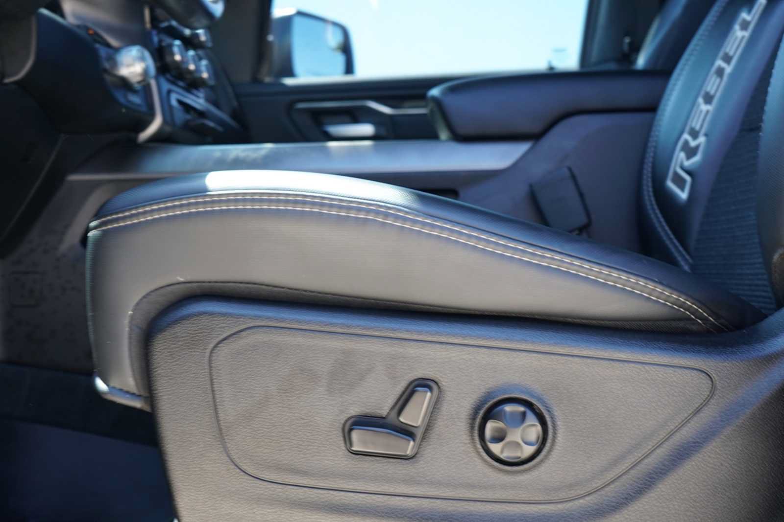Used 2020 RAM 1500 Rebel w/ Rebel Level 1 Equipment Group AWD/4WD image 18