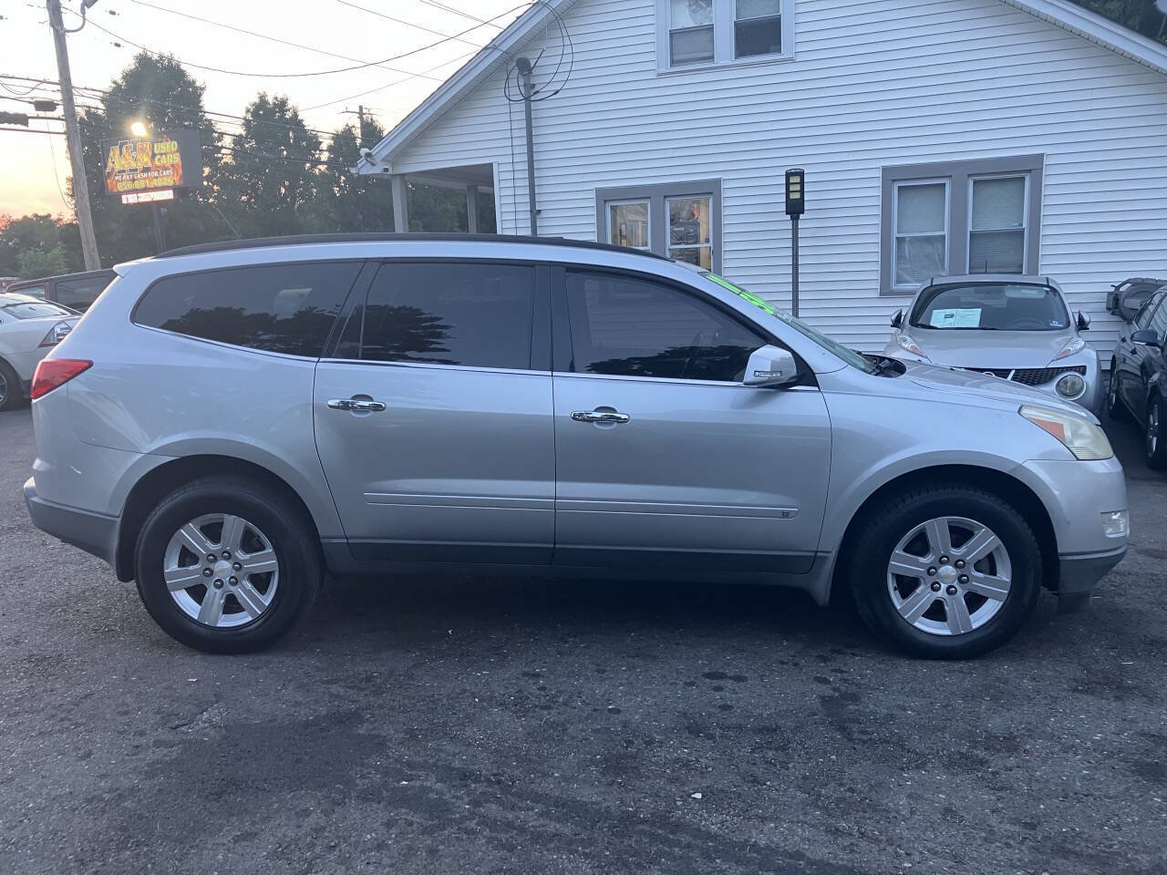 Used 2010 Chevrolet Traverse LT AWD/4WD image 6