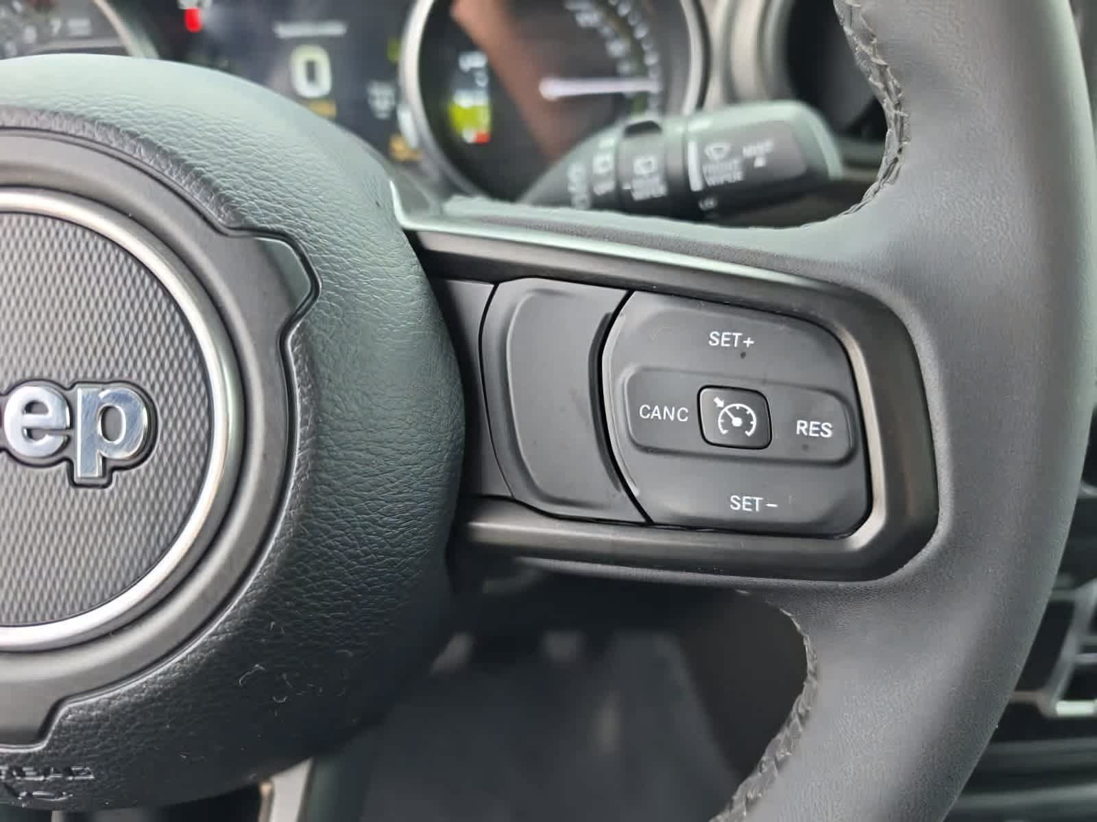 Used 2023 Jeep Wrangler Unlimited AWD/4WD image 29