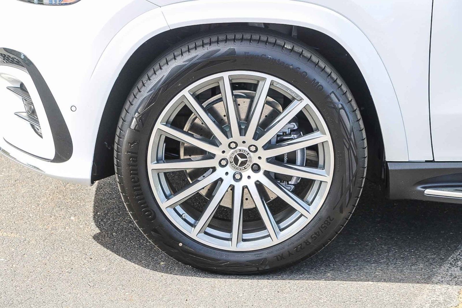 New 2026 Mercedes-Benz GLS 580 4MATIC image 9