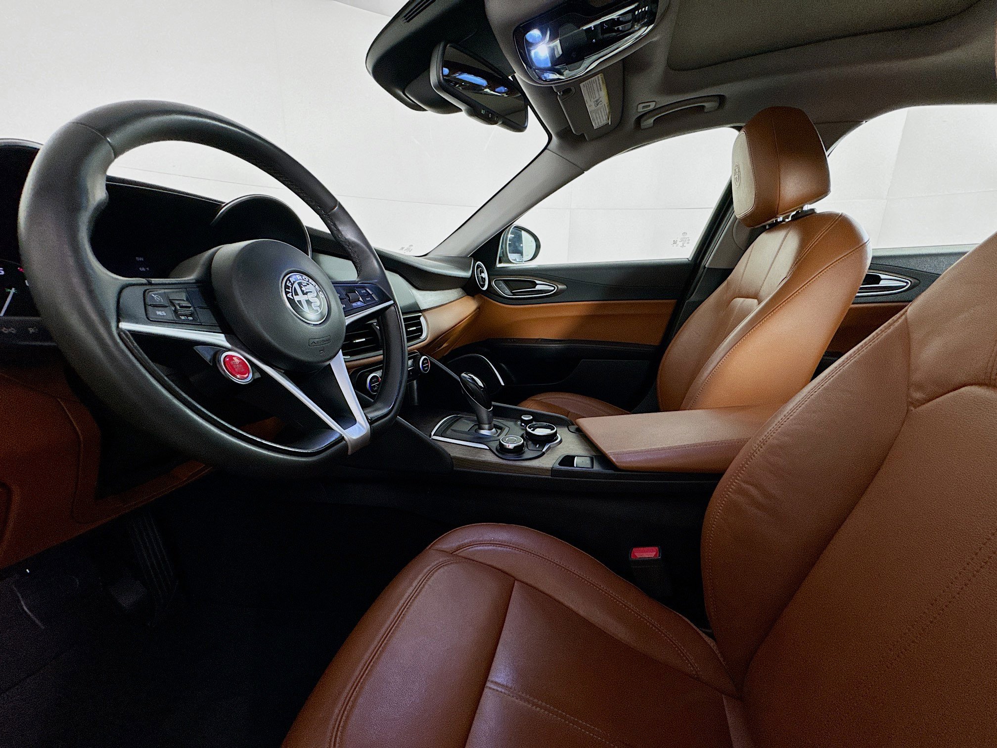 Used 2019 Alfa Romeo Giulia Ti image 21