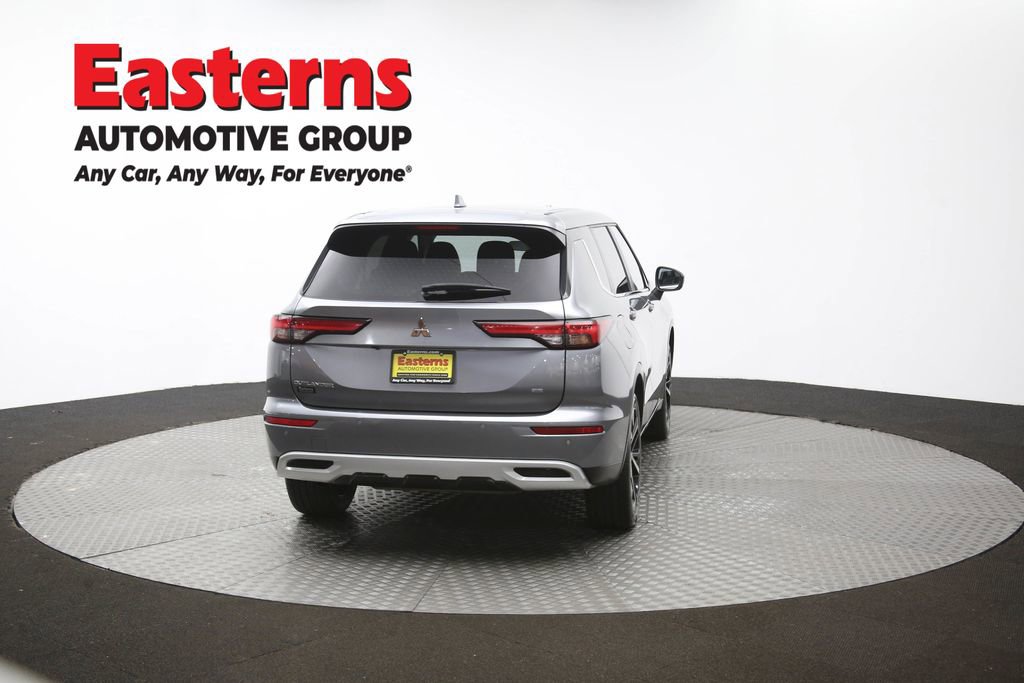 Used 2024 Mitsubishi Outlander SE image 38