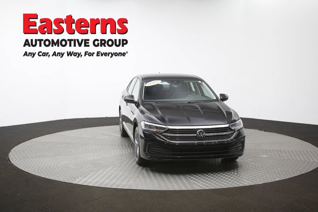Used 2024 Volkswagen Jetta SE FWD image 50