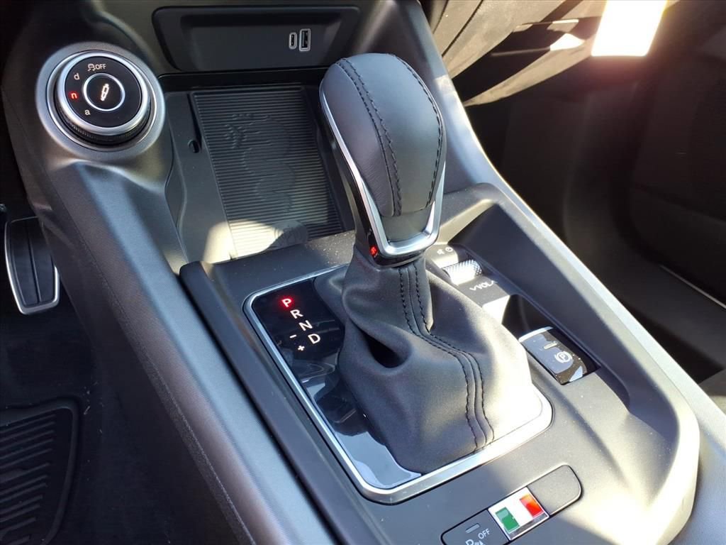 New 2025 Alfa Romeo Tonale AWD/4WD image 22