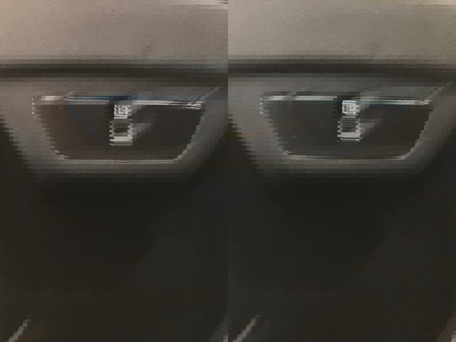 Used 2020 Chrysler Pacifica Limited w/ S Appearance Package FWD image 28