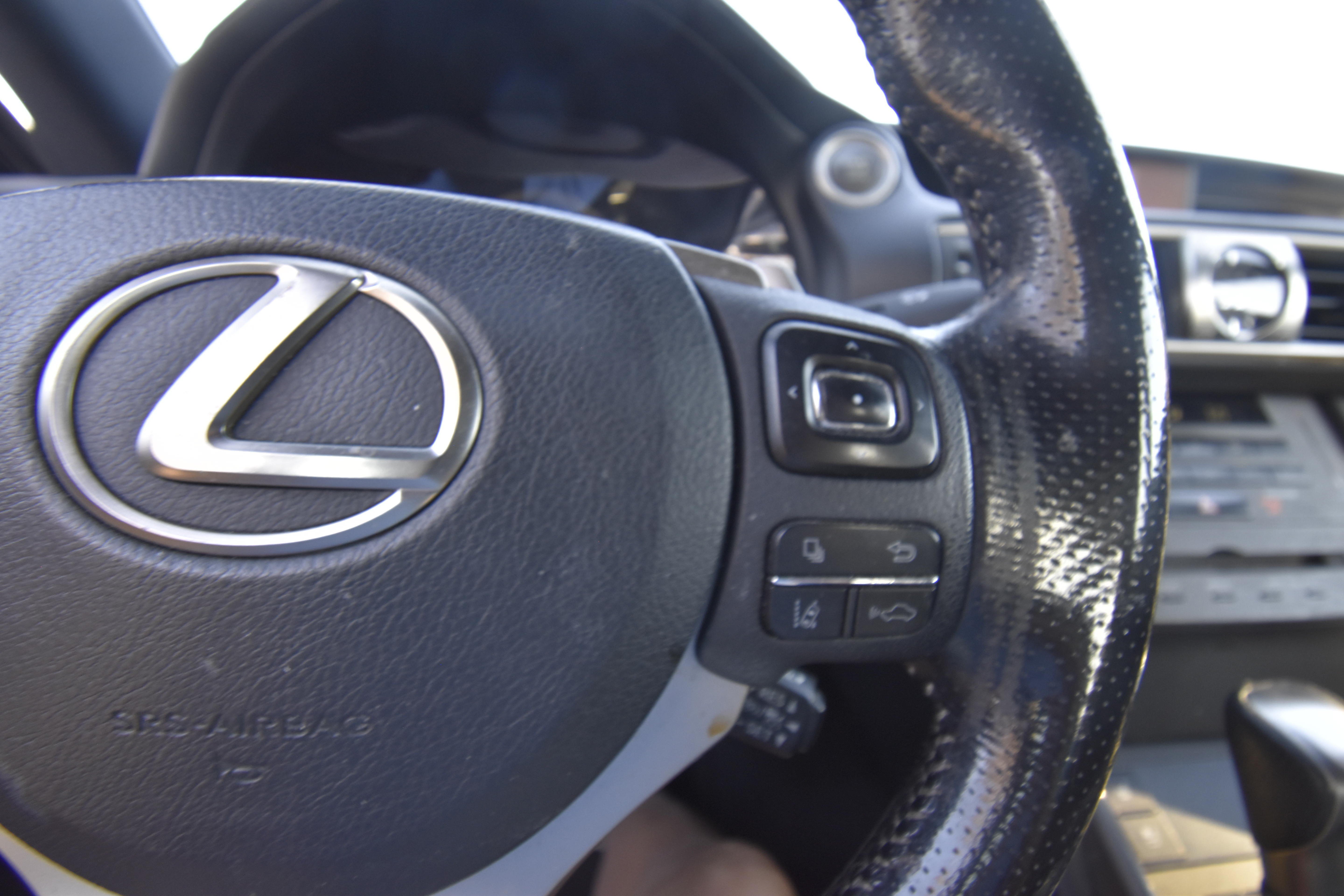 Used 2020 Lexus IS 300 F Sport w/ F Sport Package RWD image 27