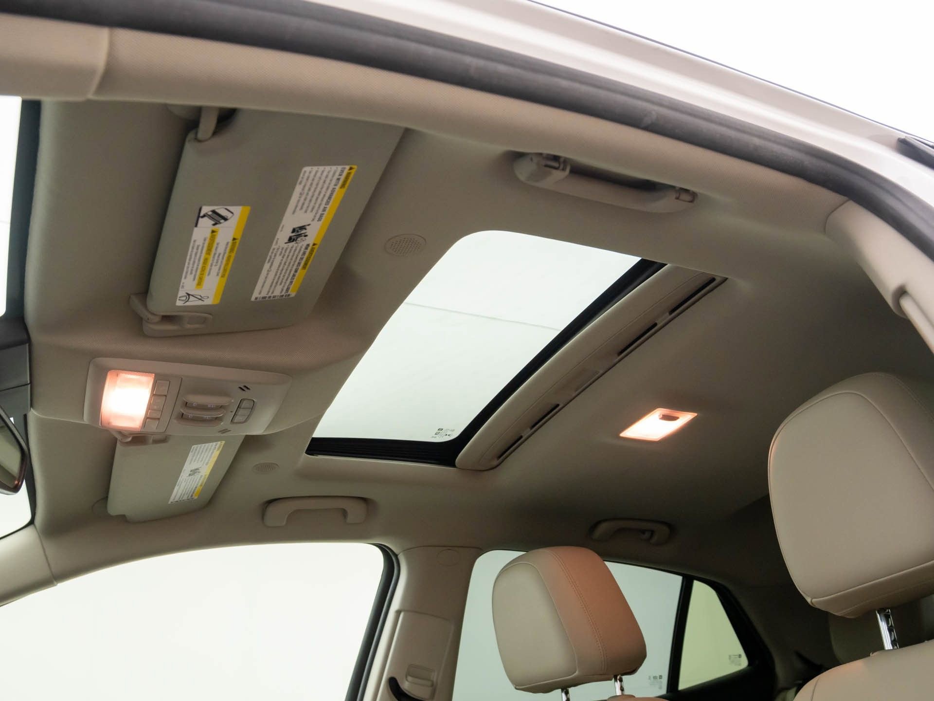 Used 2019 Buick Encore Essence image 15