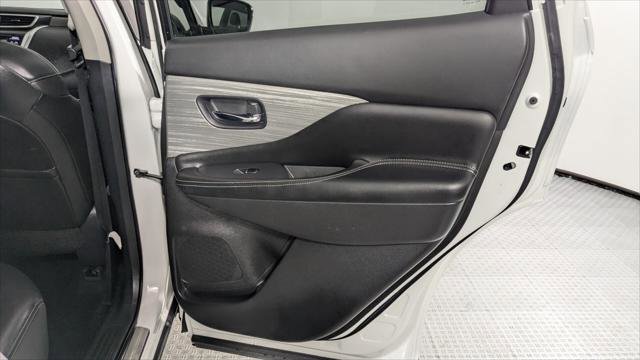 Used 2018 Nissan Murano SL w/ Midnight Edition Package image 19