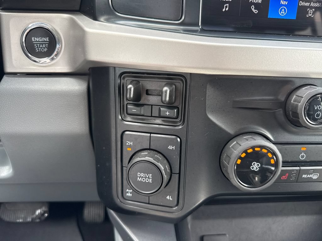 Used 2024 Ford F250 XLT w/ XLT Premium Package AWD/4WD image 27