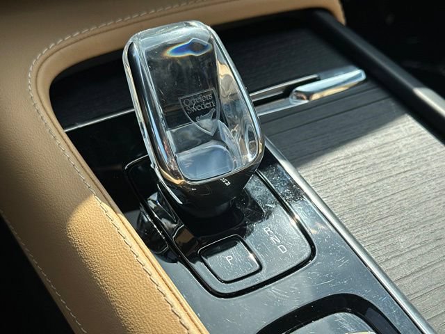 Certified 2023 Volvo XC90 B6 Ultimate w/ Protection Package AWD/4WD image 19
