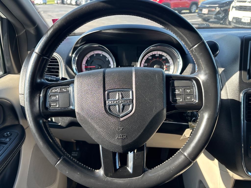 Used 2020 Dodge Grand Caravan SXT FWD image 12