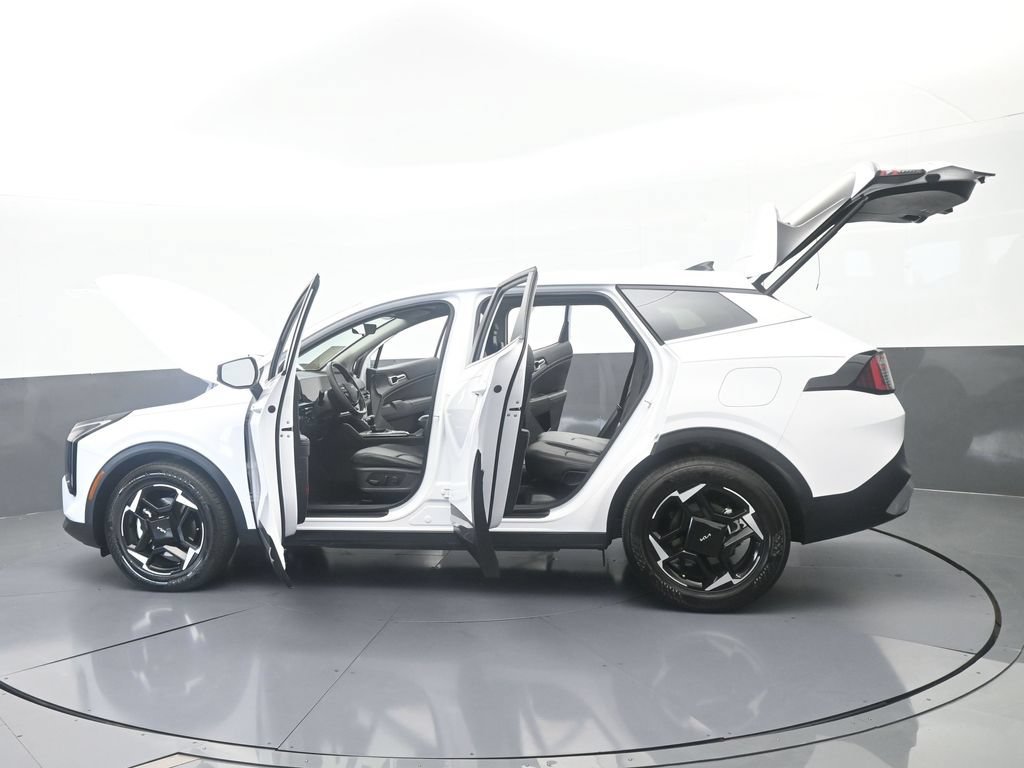 Used 2026 Kia Sportage EX FWD image 75