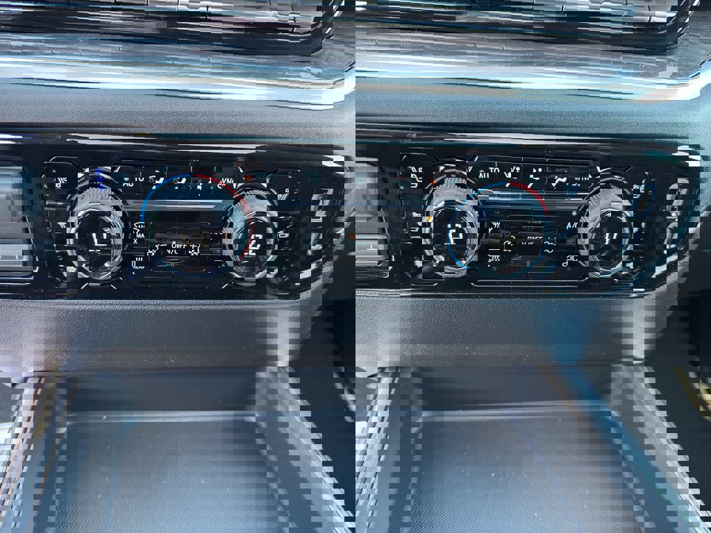 New 2026 Chevrolet Silverado 2500 LTZ w/ LTZ Convenience Package image 18