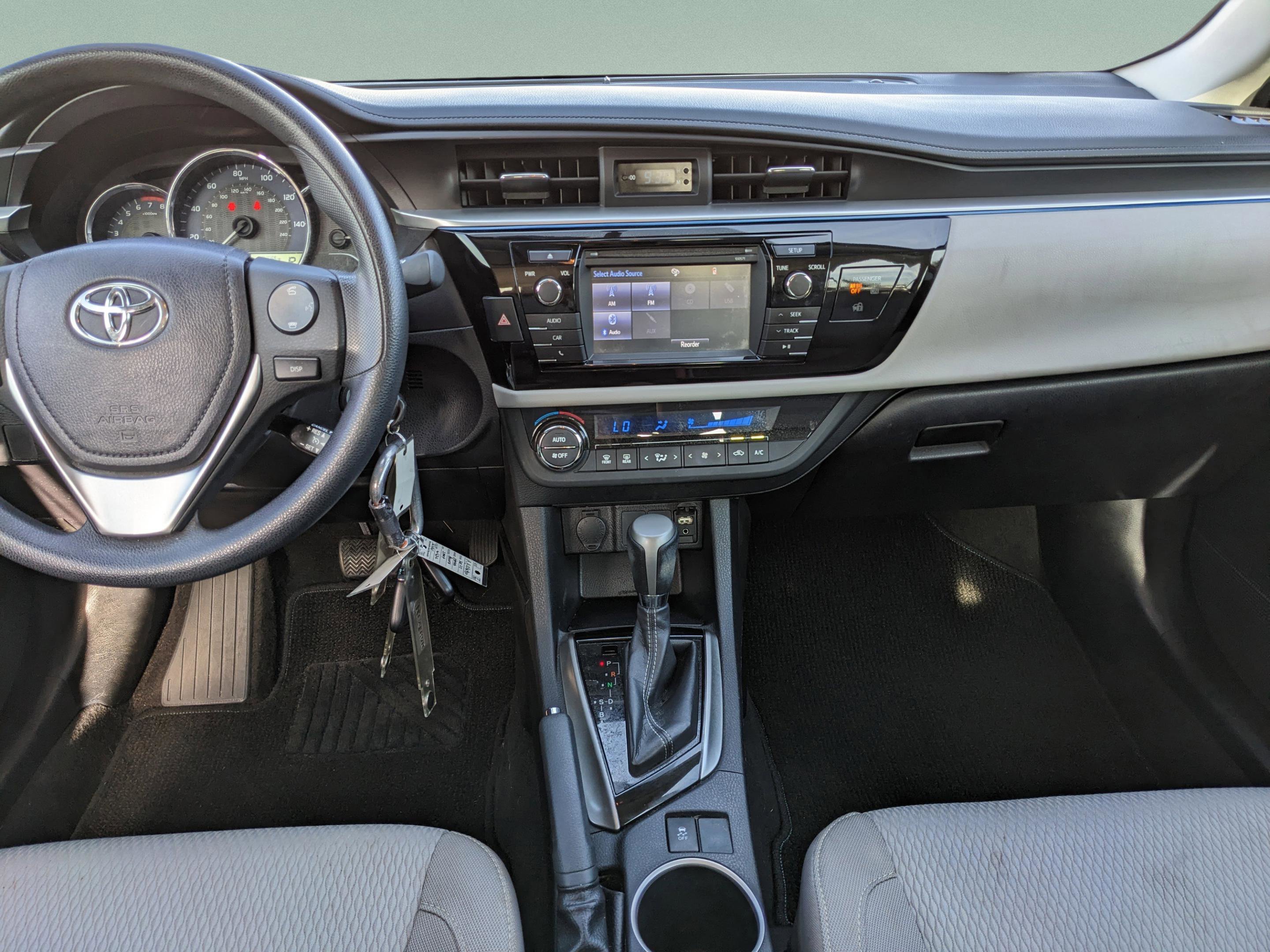 Used 2016 Toyota Corolla LE image 21