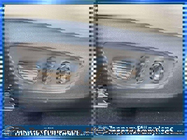 Used 2024 Toyota RAV4 Limited w/ Weather Package image 18