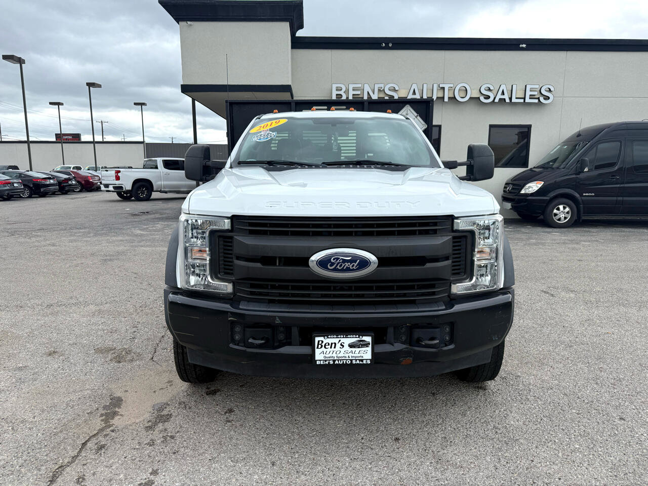 Used 2019 Ford F450 XL image 3