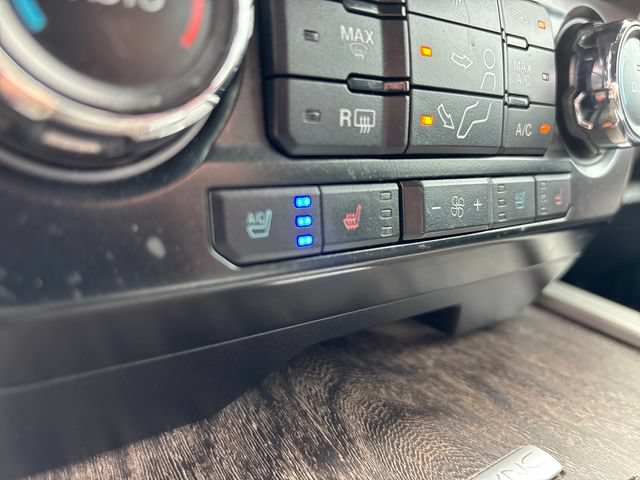 Used 2017 Ford F250 Lariat w/ Lariat Value Package AWD/4WD image 29