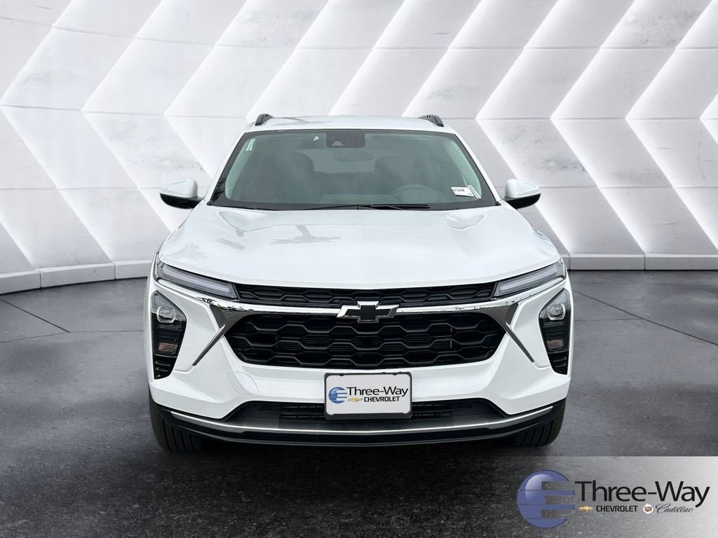 New 2026 Chevrolet Trax LT w/ Driver Confidence Package FWD image 8