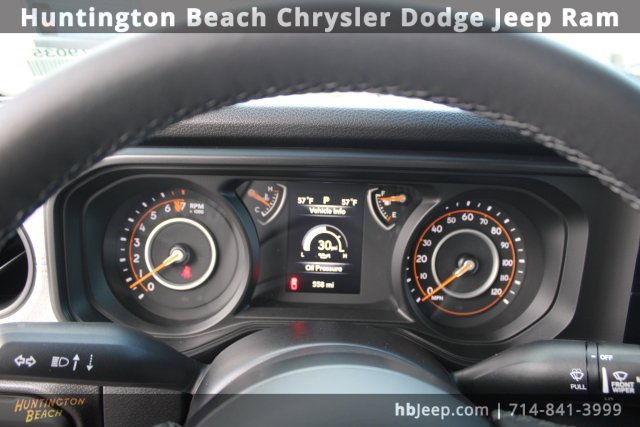 Used 2025 Jeep Gladiator Sport image 30