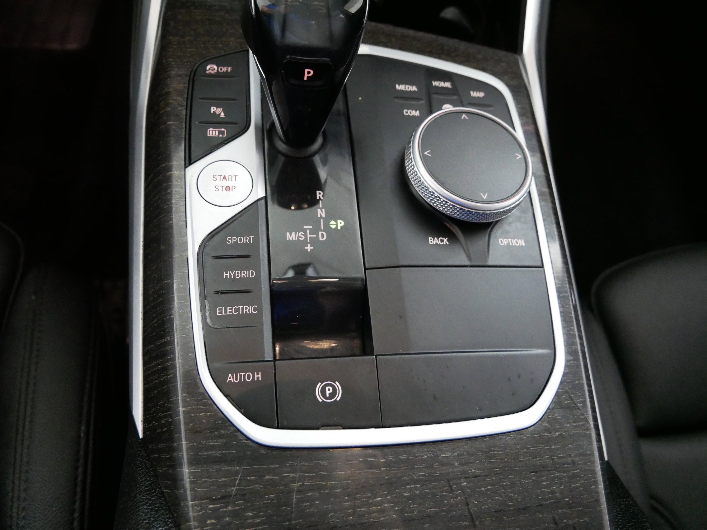 Used 2021 BMW 330e xDrive w/ Convenience Package image 29