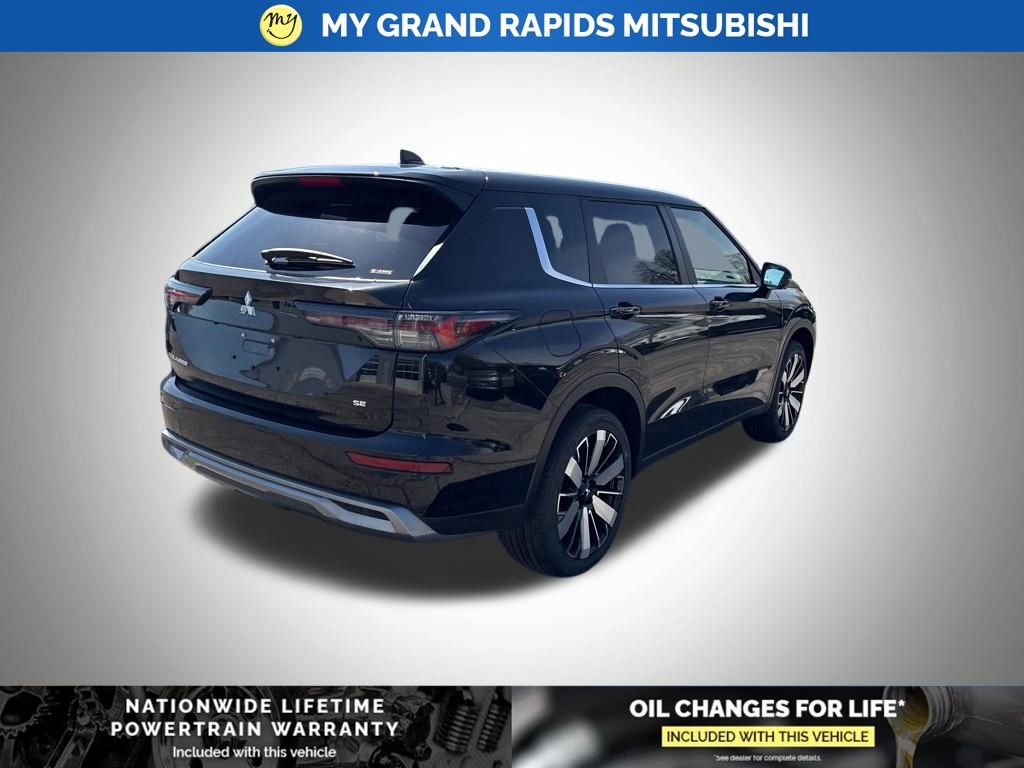 New 2026 Mitsubishi Outlander SE video 3