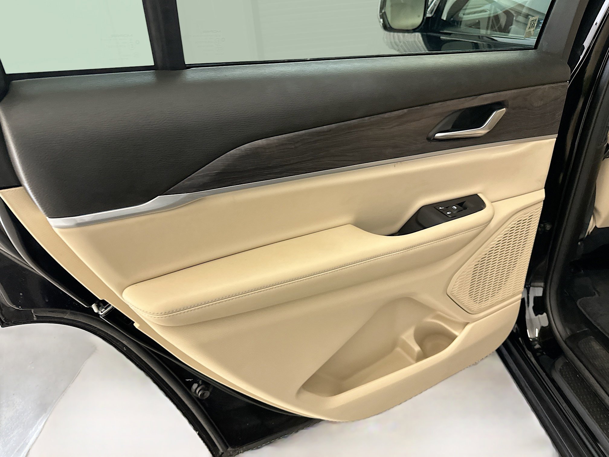 Used 2023 Jeep Grand Cherokee L Limited image 28