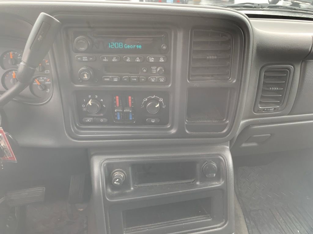 Used 2005 Chevrolet Silverado 1500 LS image 17