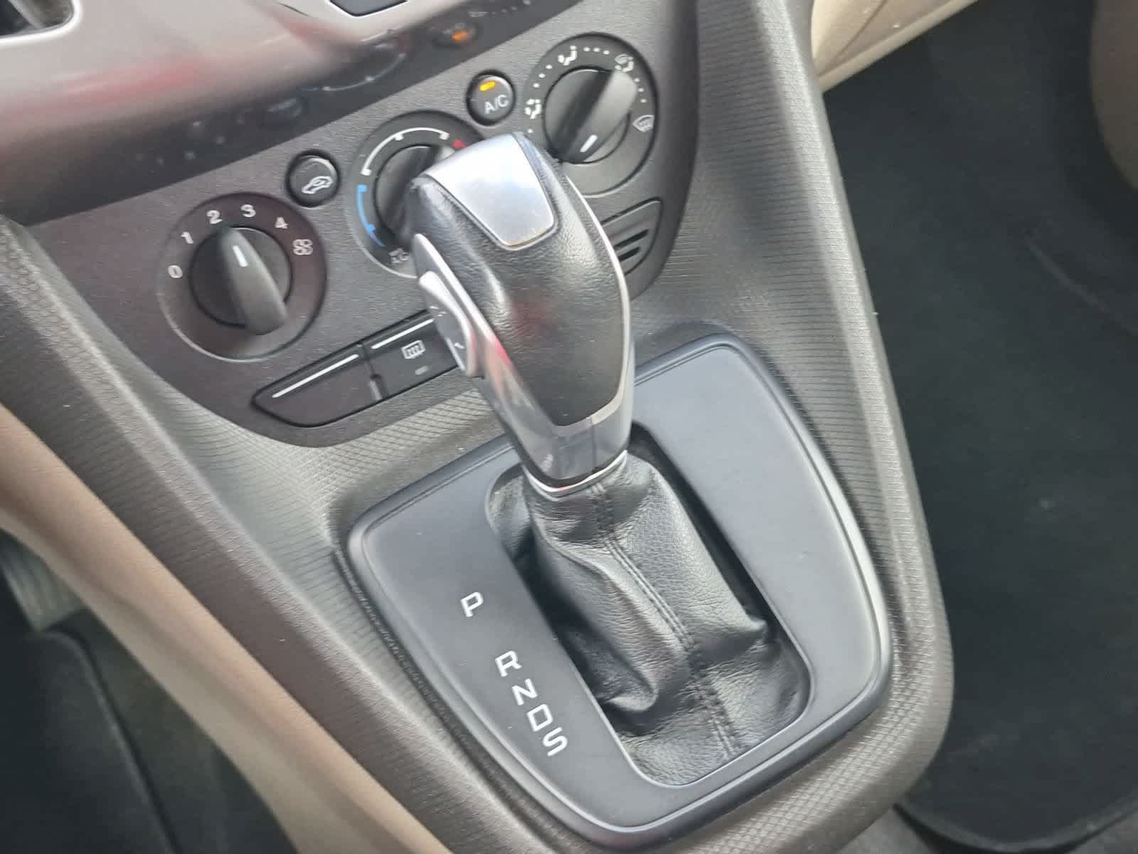 Used 2014 Ford Transit Connect XLT FWD image 30