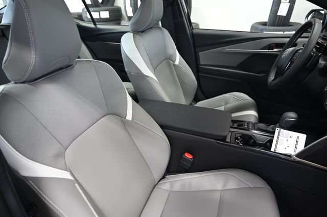 New 2026 Toyota Camry SE FWD image 9
