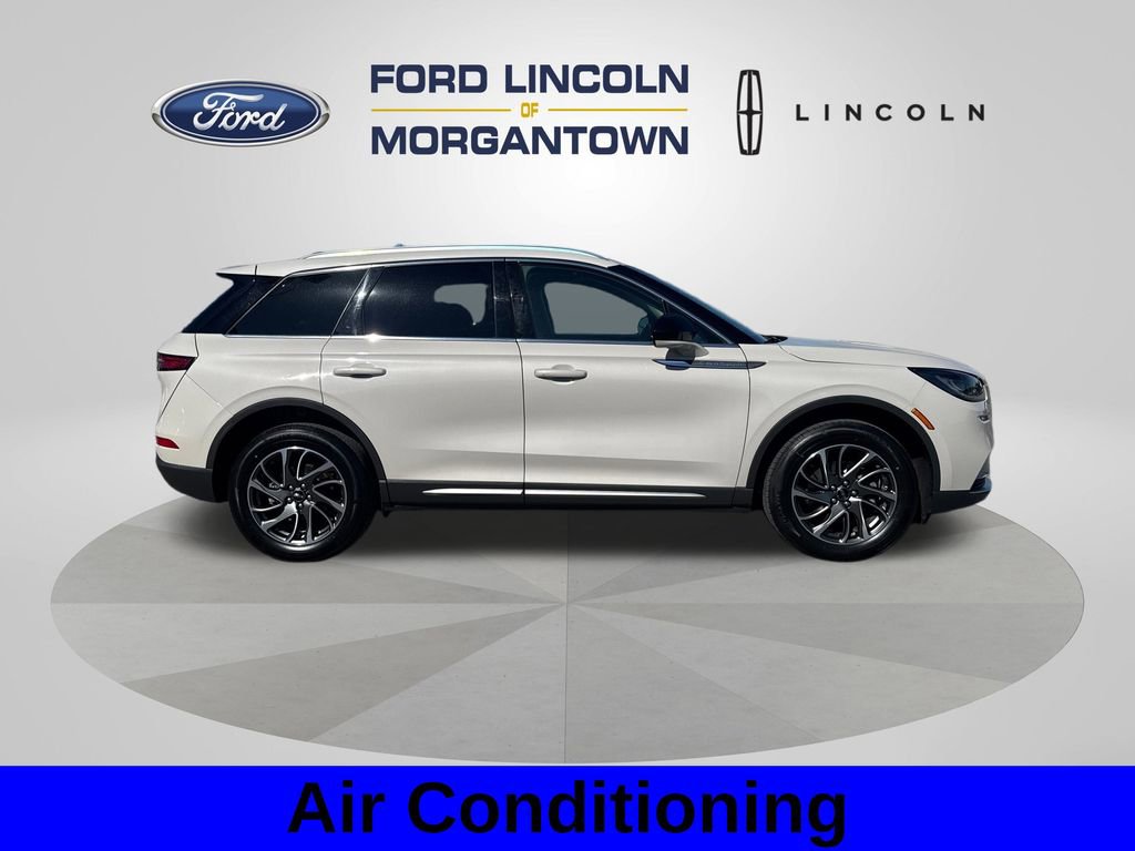 Used 2020 Lincoln Corsair AWD w/ Equipment Group 101A image 4