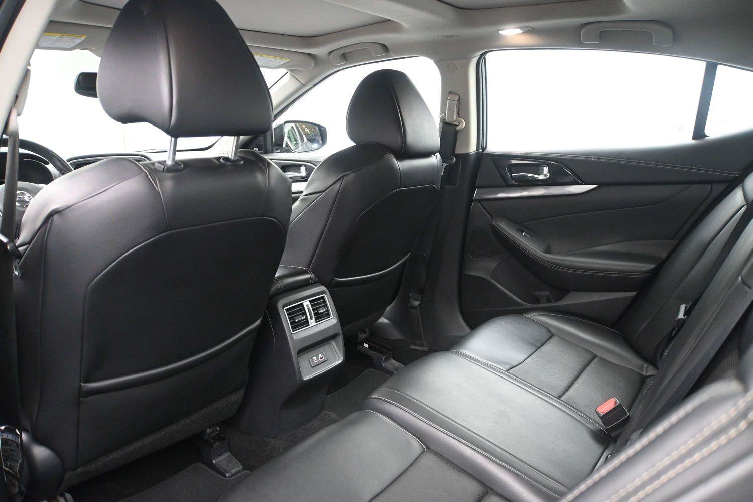 Used 2019 Nissan Maxima 3.5 SL w/ Floor Mat Group FWD image 10
