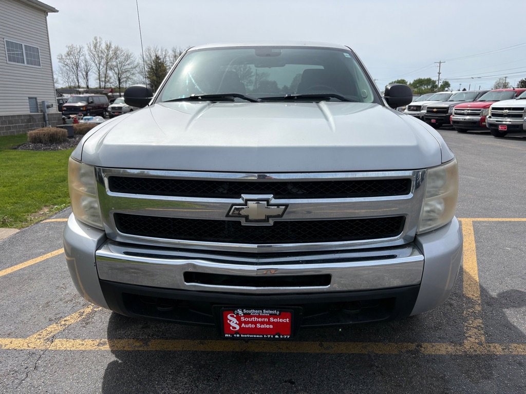 Used 2011 Chevrolet Silverado 1500 LT AWD/4WD image 3