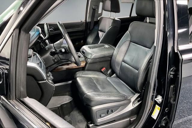 Used 2017 Chevrolet Suburban LT image 22