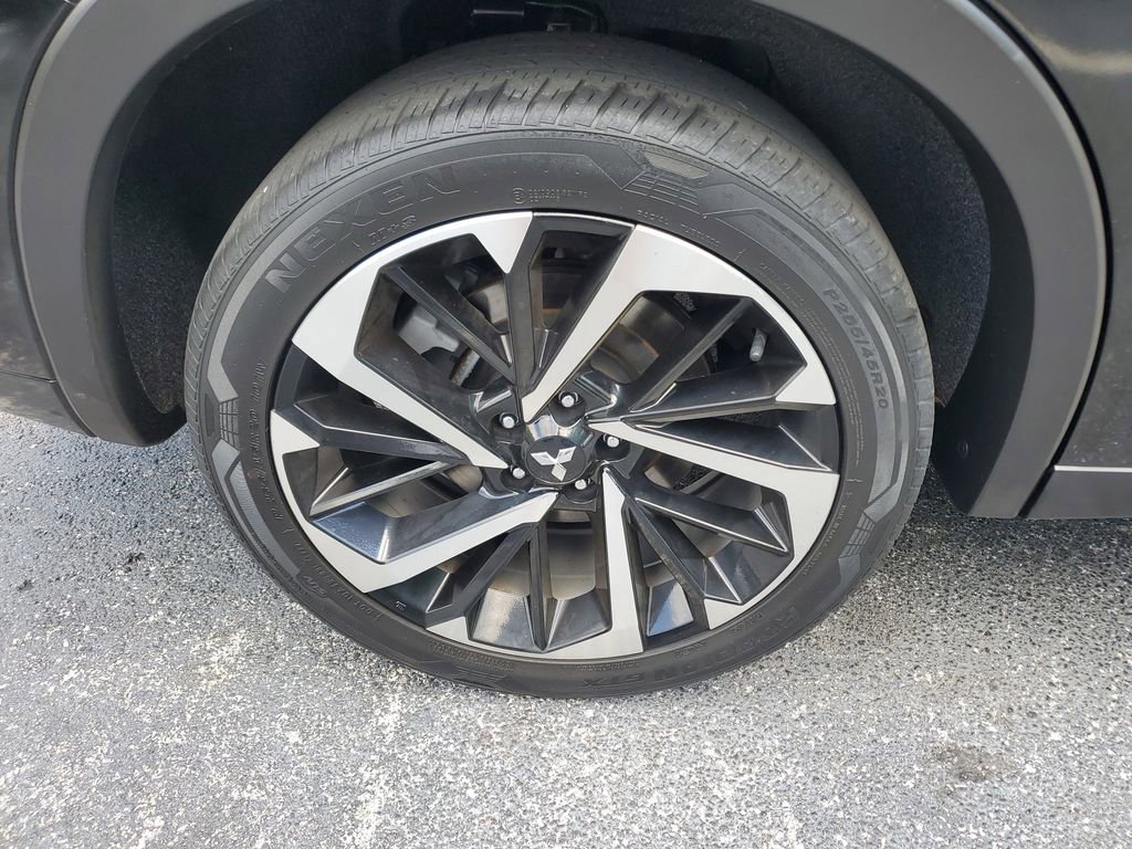 Used 2022 Mitsubishi Outlander SEL image 6