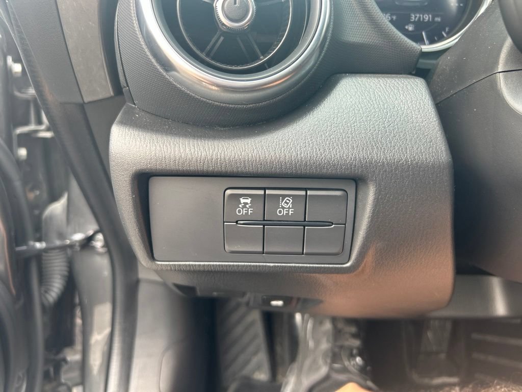 Used 2022 MAZDA MX-5 Miata RF Grand Touring RWD image 13