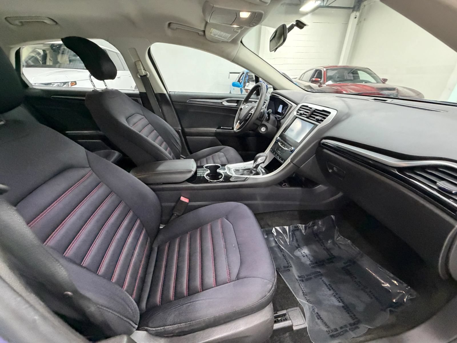 Used 2014 Ford Fusion SE FWD image 21