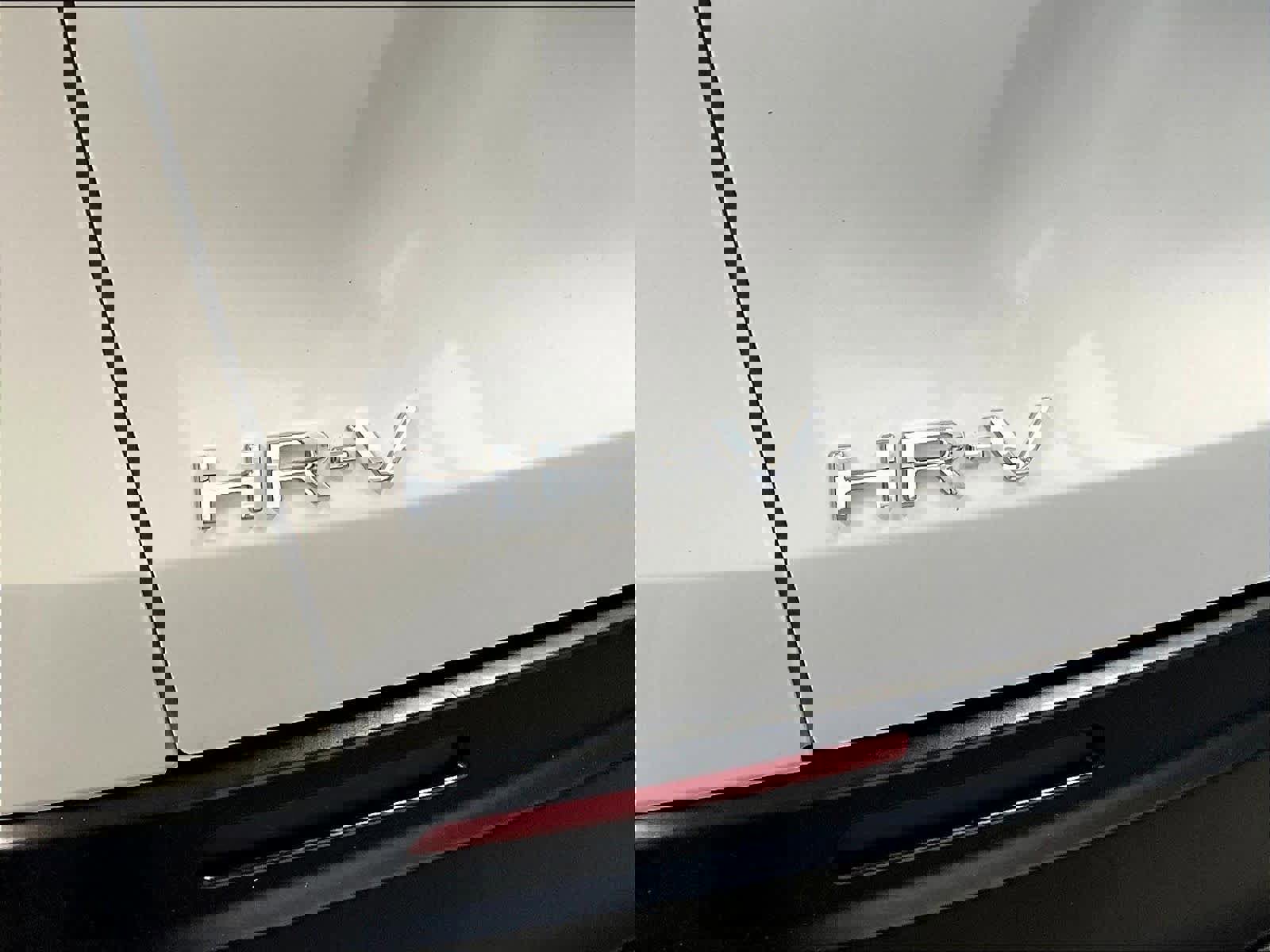 Used 2025 Honda HR-V LX image 28