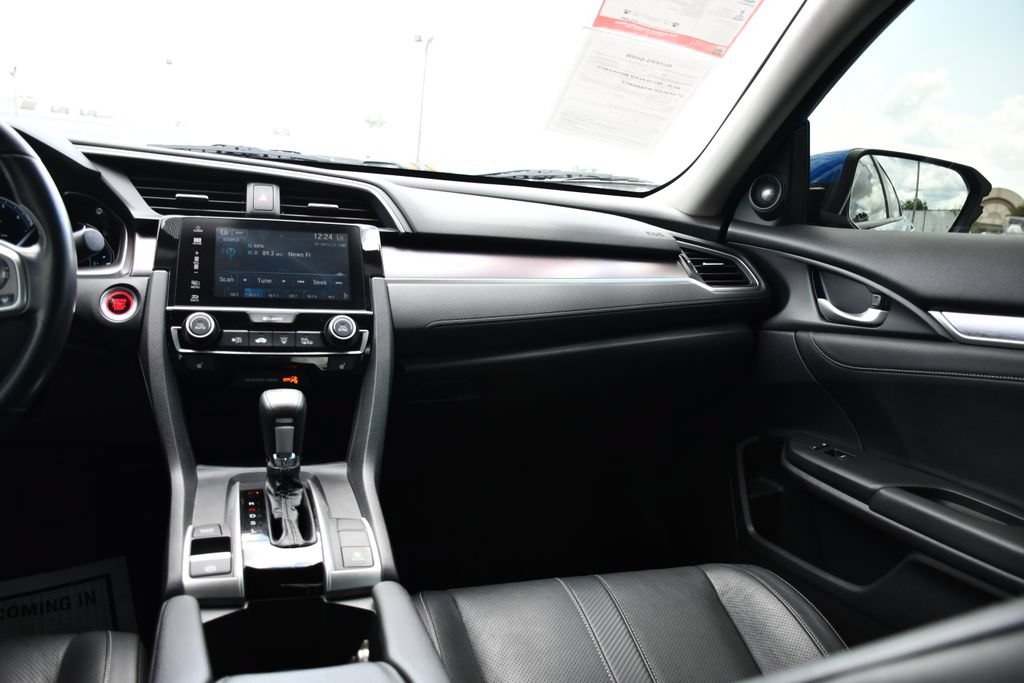 Used 2018 Honda Civic Touring image 24