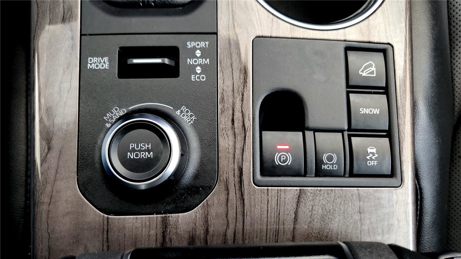 Certified 2025 Toyota Highlander Platinum image 36