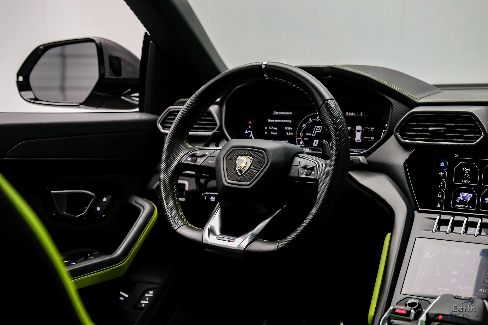 Used 2022 Lamborghini Urus AWD/4WD image 50